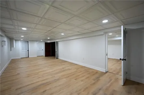 18 Sunset Lane Portsmouth RI 02871