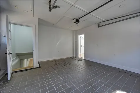 18 Sunset Lane Portsmouth RI 02871