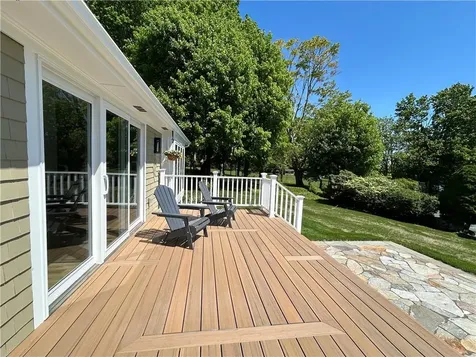 18 Sunset Lane Portsmouth RI 02871