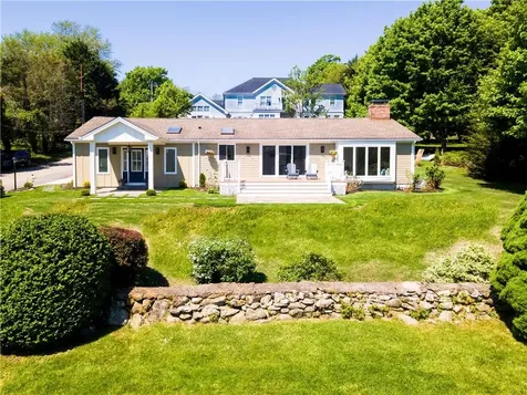 18 Sunset Lane Portsmouth RI 02871