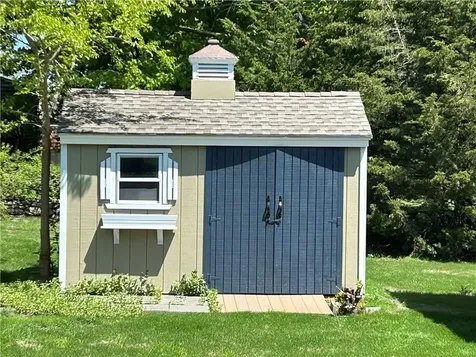 18 Sunset Lane Portsmouth RI 02871