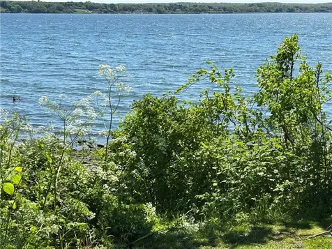 18 Sunset Lane Portsmouth RI 02871