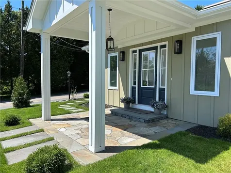 18 Sunset Lane Portsmouth RI 02871