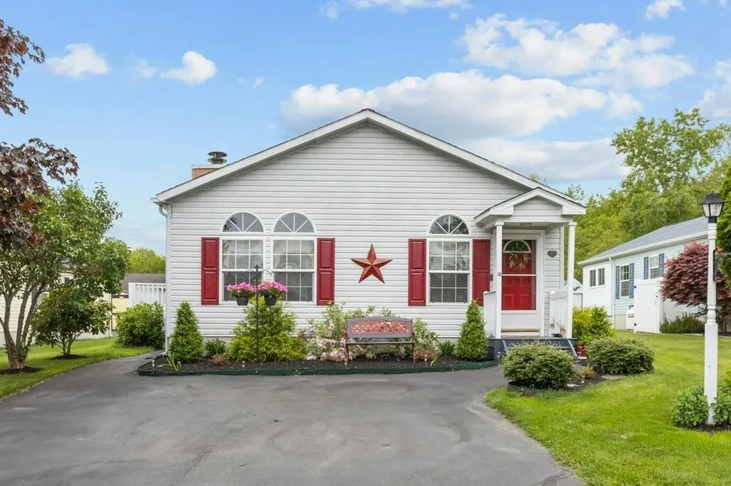 15 Mockingbird Lane Tiverton RI 02878