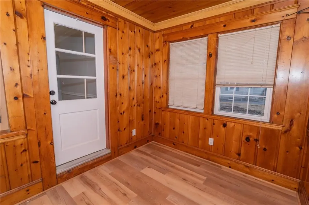 70 Enfield Avenue Providence RI 02908