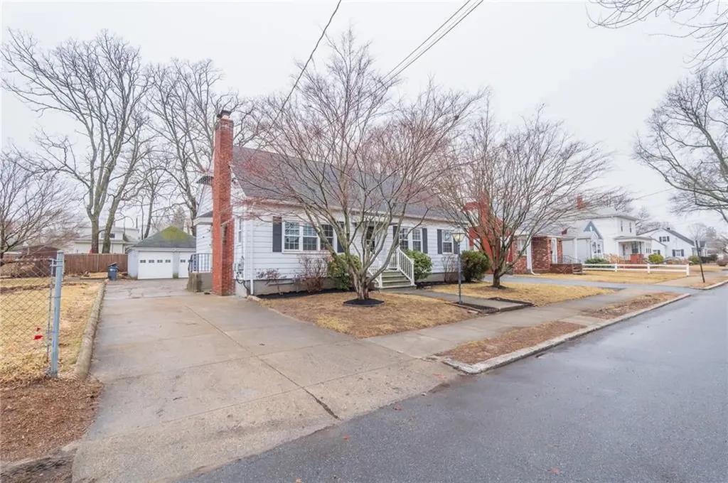 70 Enfield Avenue Providence RI 02908