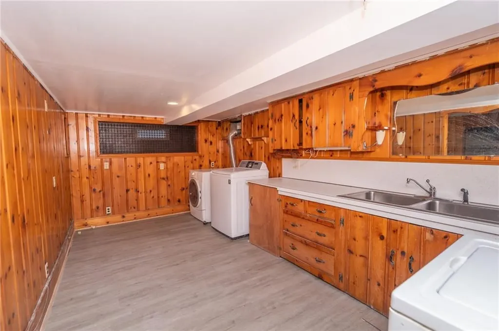 70 Enfield Avenue Providence RI 02908