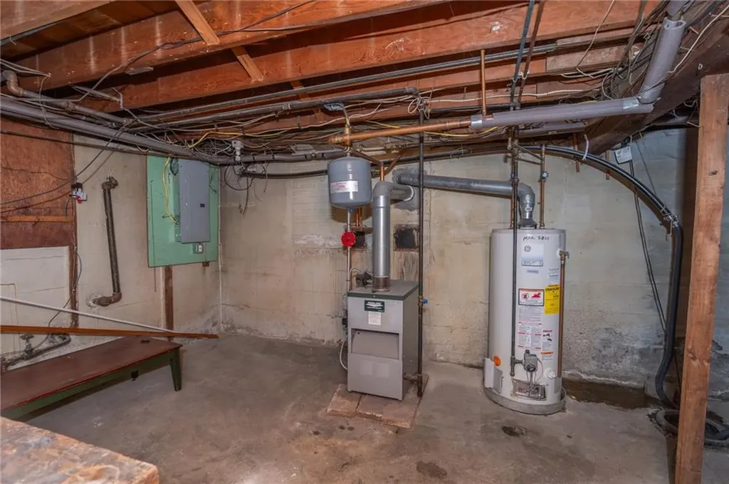 70 Enfield Avenue Providence RI 02908