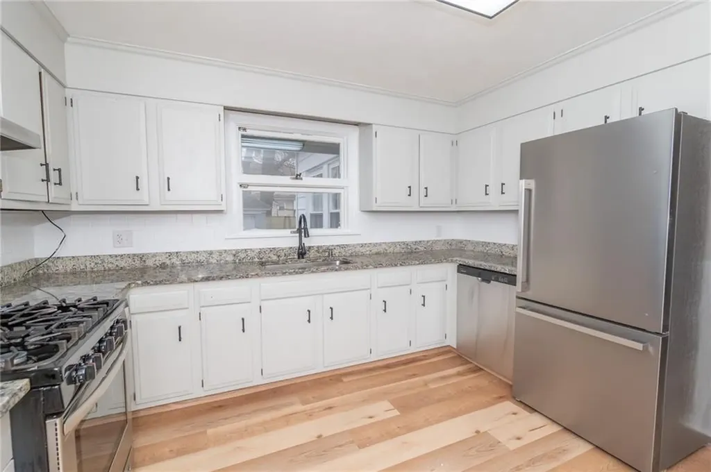 70 Enfield Avenue Providence RI 02908