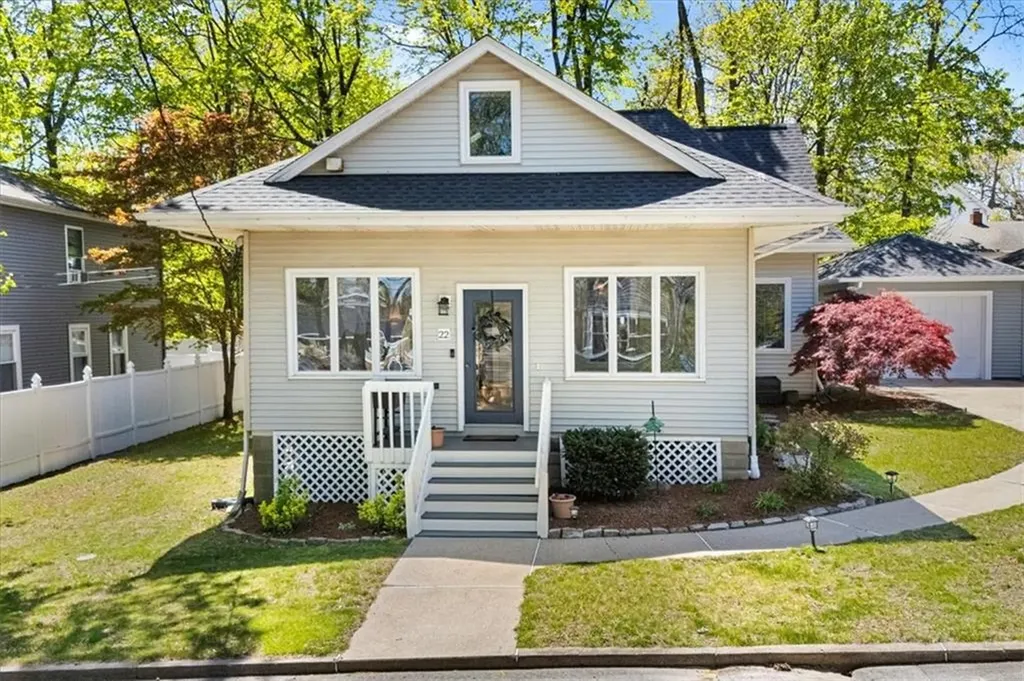 22 Dunedin Street Cranston RI 02920