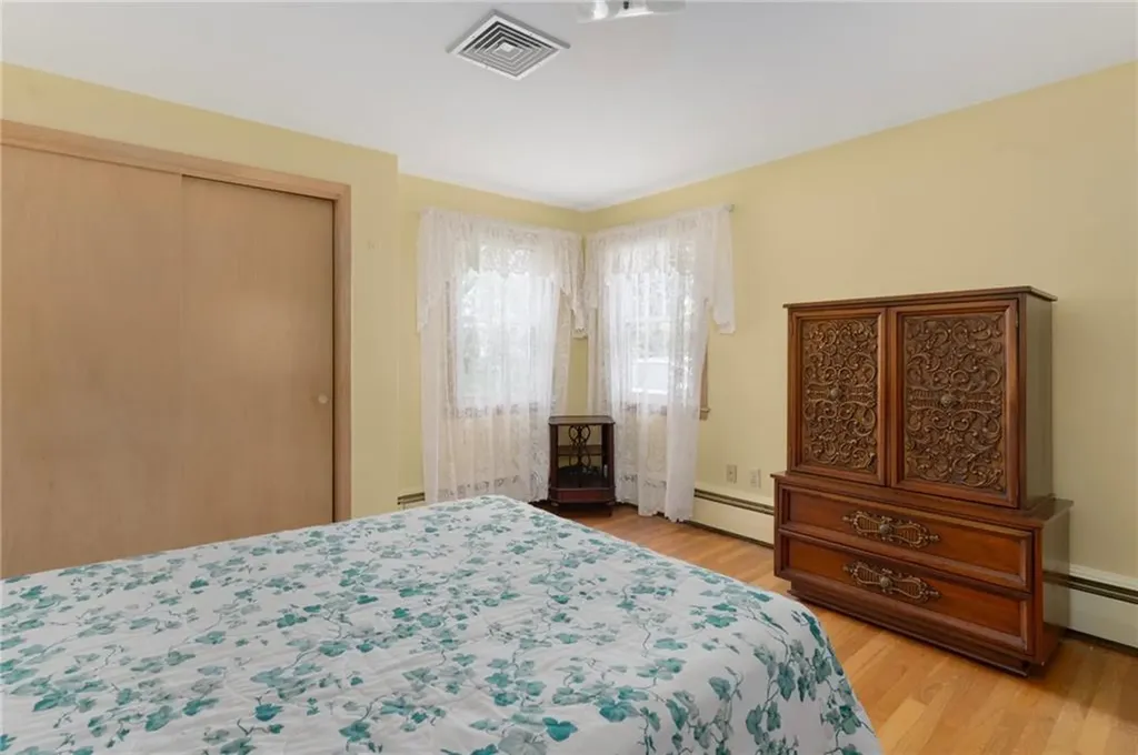 20 Loxley Road Providence RI 02908