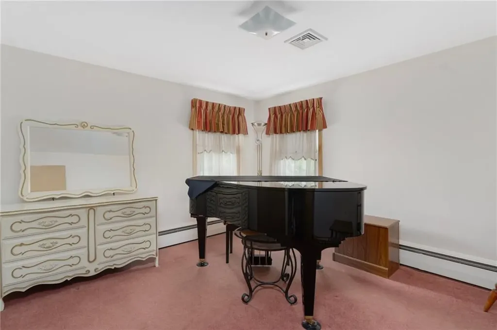 20 Loxley Road Providence RI 02908