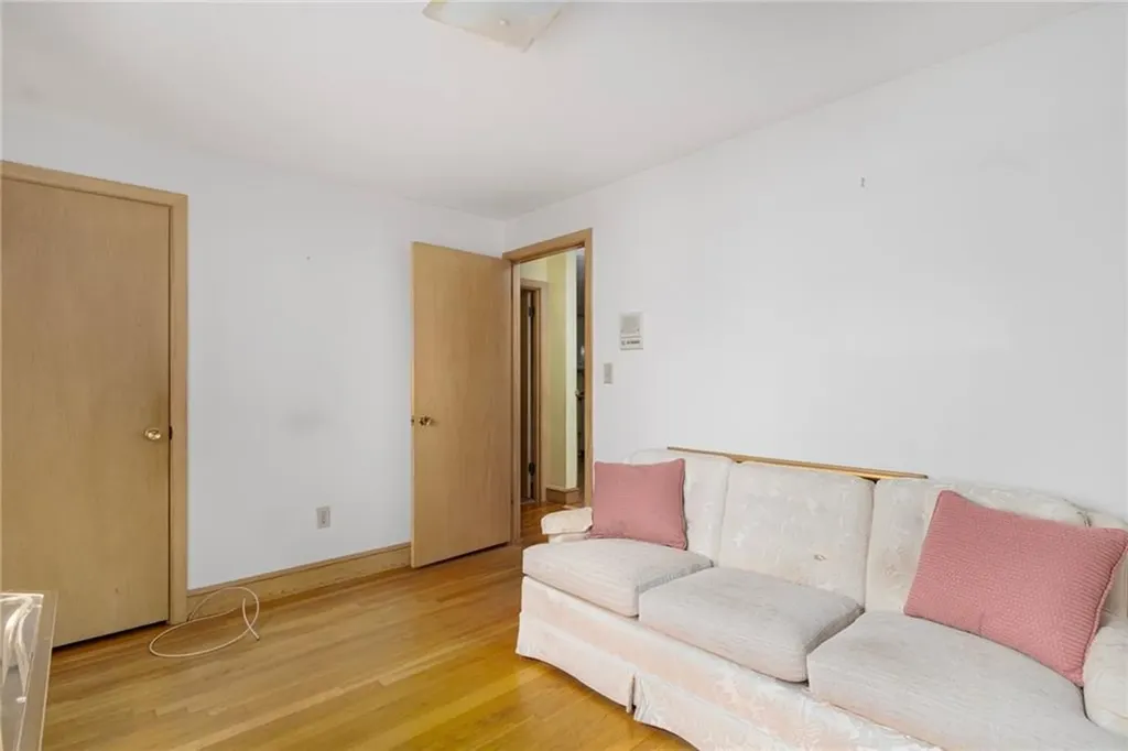 20 Loxley Road Providence RI 02908