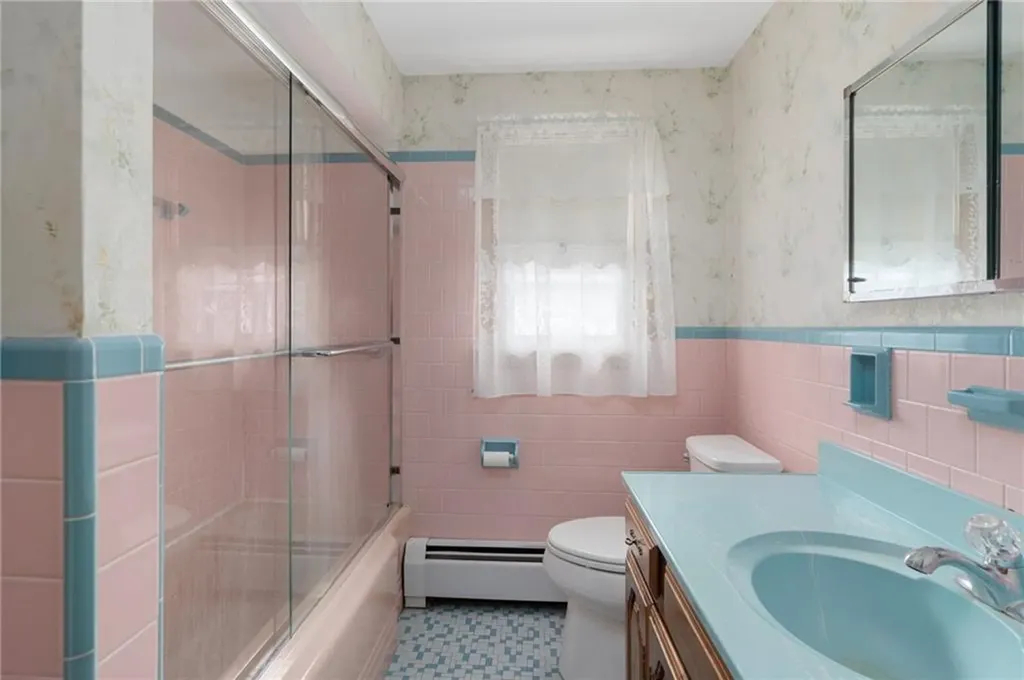 20 Loxley Road Providence RI 02908