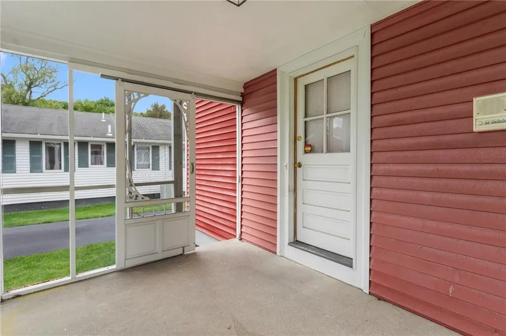 20 Loxley Road Providence RI 02908