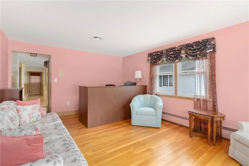 20 Loxley Road Providence RI 02908