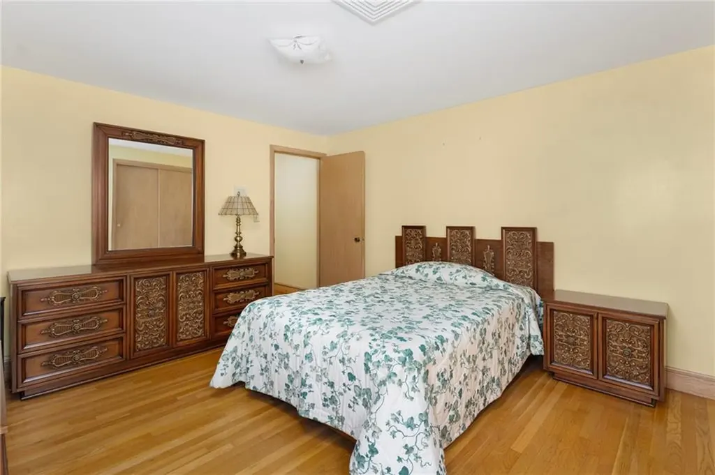 20 Loxley Road Providence RI 02908