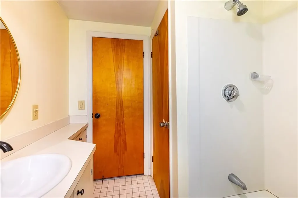71 Julian Street Pawtucket RI 02861