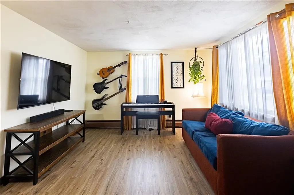 71 Julian Street Pawtucket RI 02861