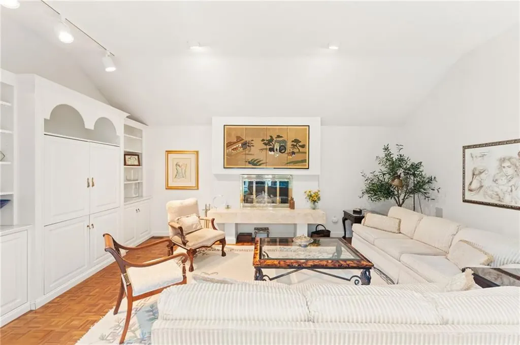 461 Narragansett Parkway Warwick RI 02888
