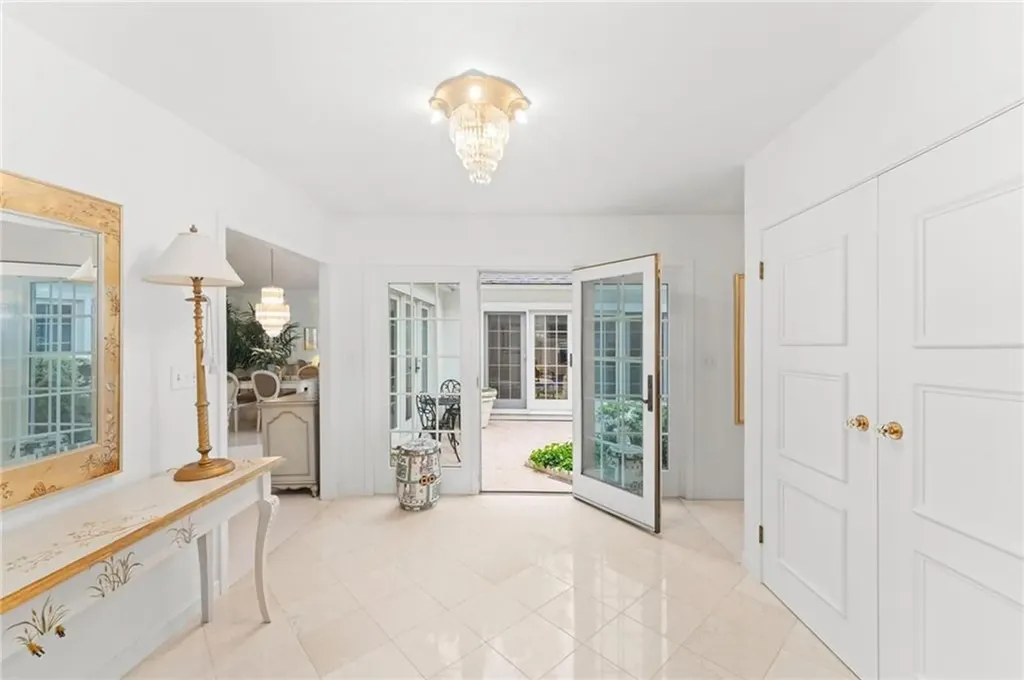 461 Narragansett Parkway Warwick RI 02888