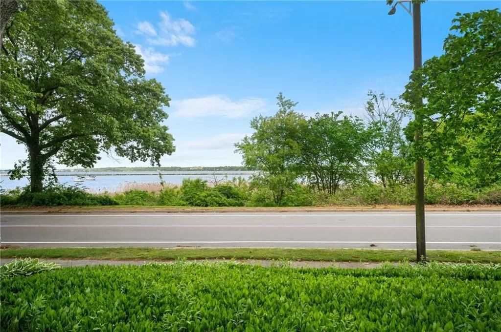 461 Narragansett Parkway Warwick RI 02888
