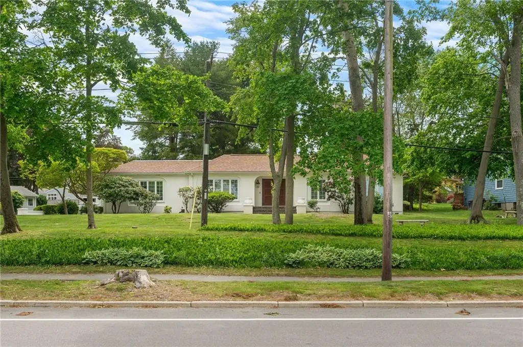 461 Narragansett Parkway Warwick RI 02888