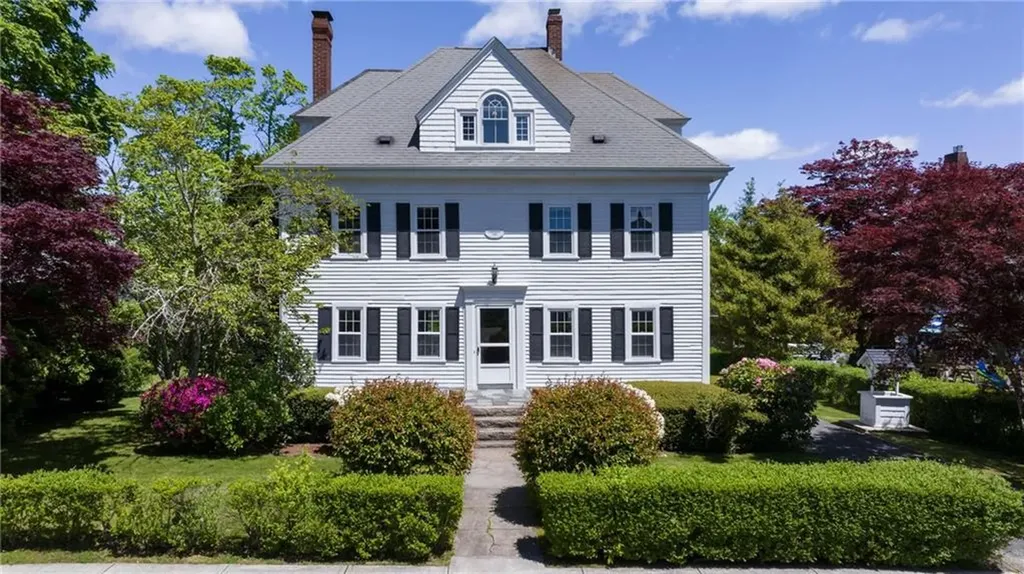 99 Central Street Narragansett RI 02882