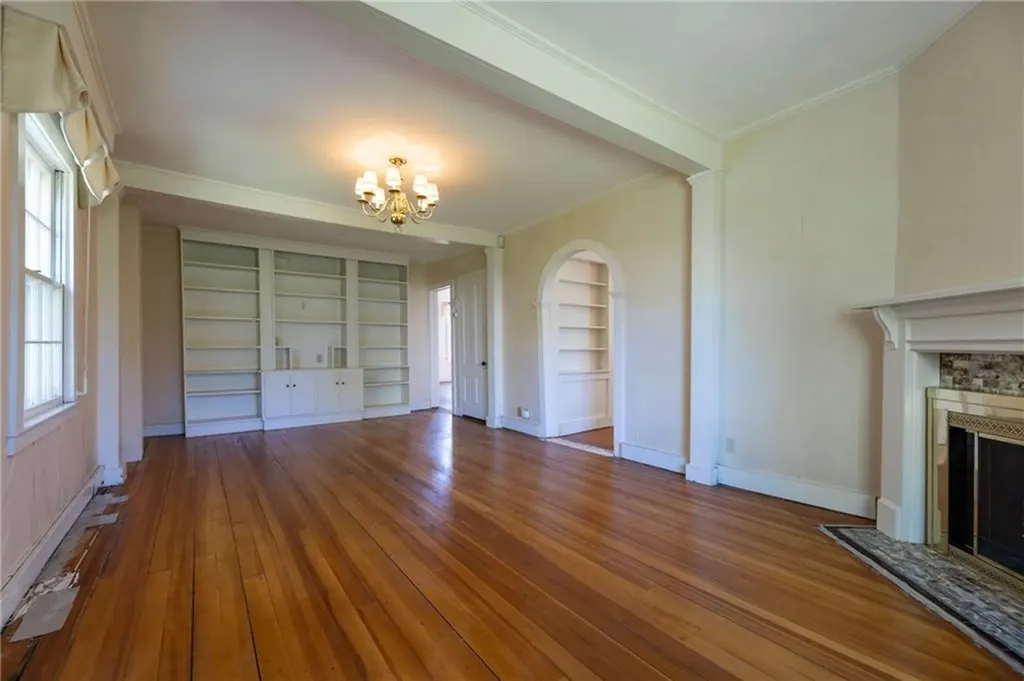 99 Central Street Narragansett RI 02882