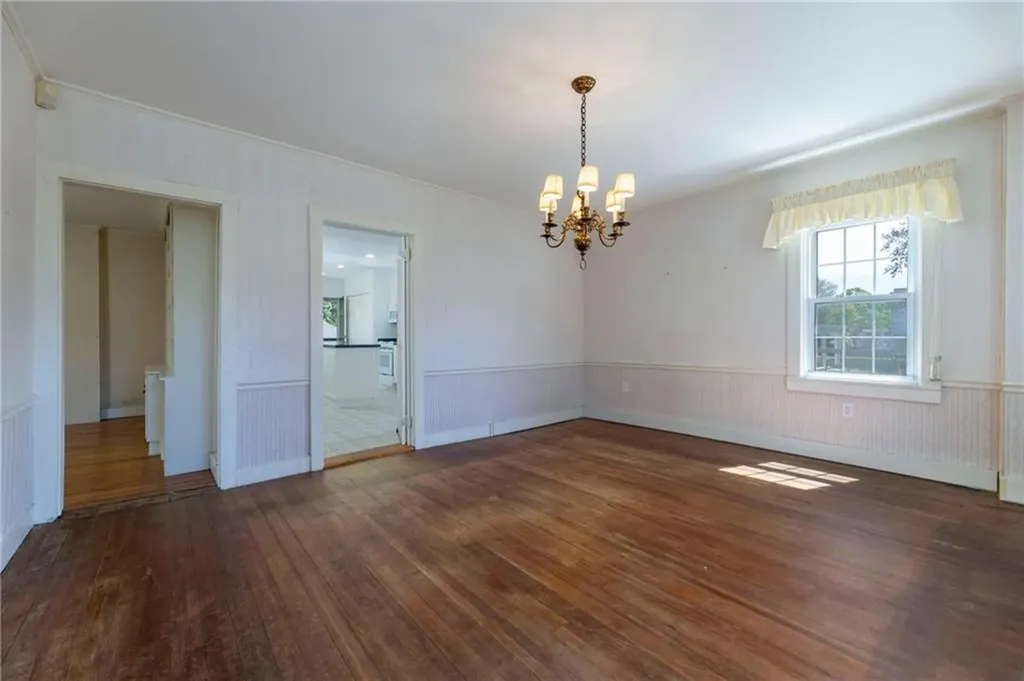 99 Central Street Narragansett RI 02882