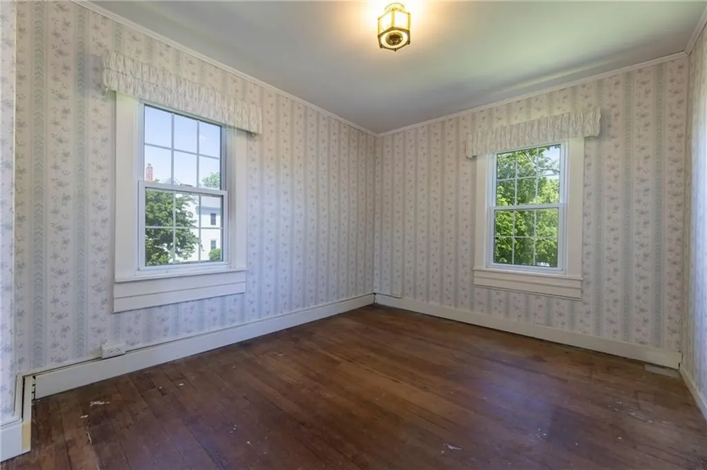 99 Central Street Narragansett RI 02882