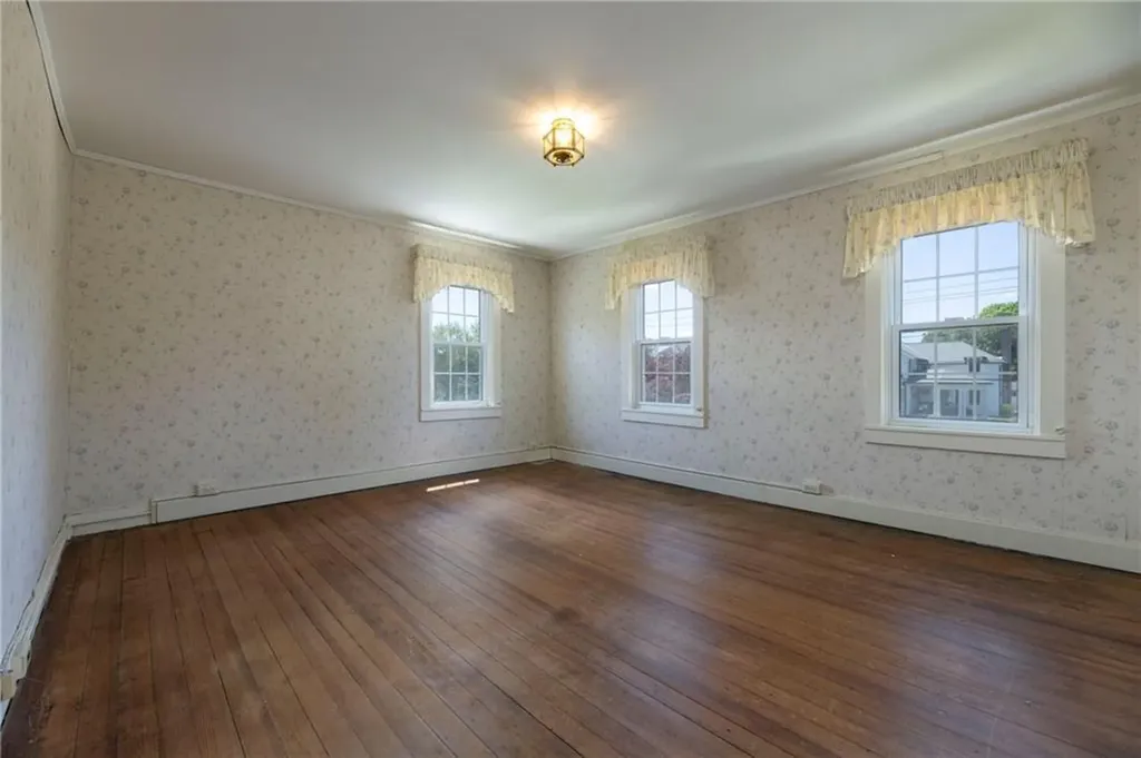 99 Central Street Narragansett RI 02882