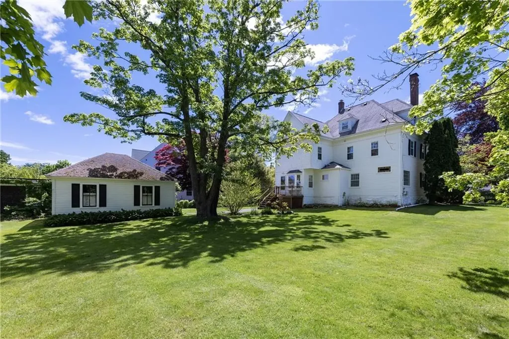 99 Central Street Narragansett RI 02882