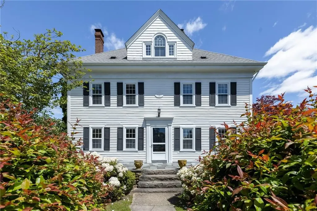 99 Central Street Narragansett RI 02882