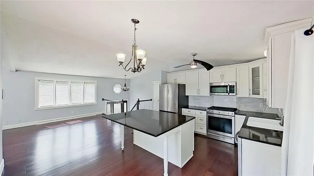 370 Ring Avenue Warwick RI 02888