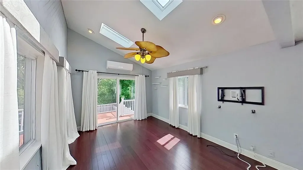 370 Ring Avenue Warwick RI 02888