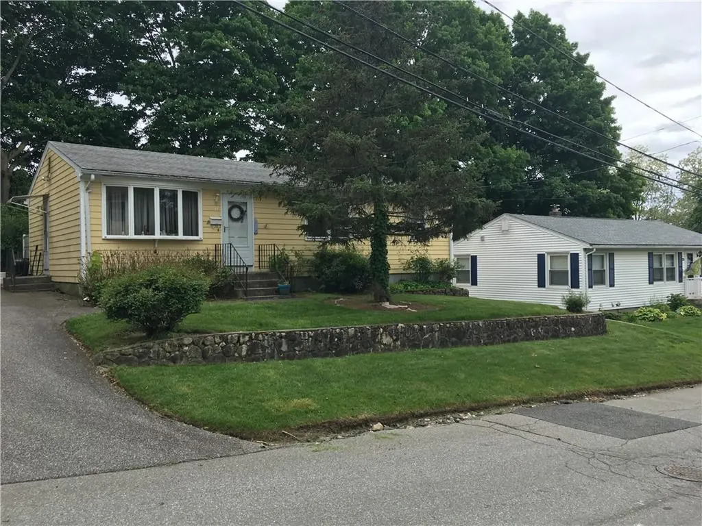 17 Woodcliff Avenue North Providence RI 02911