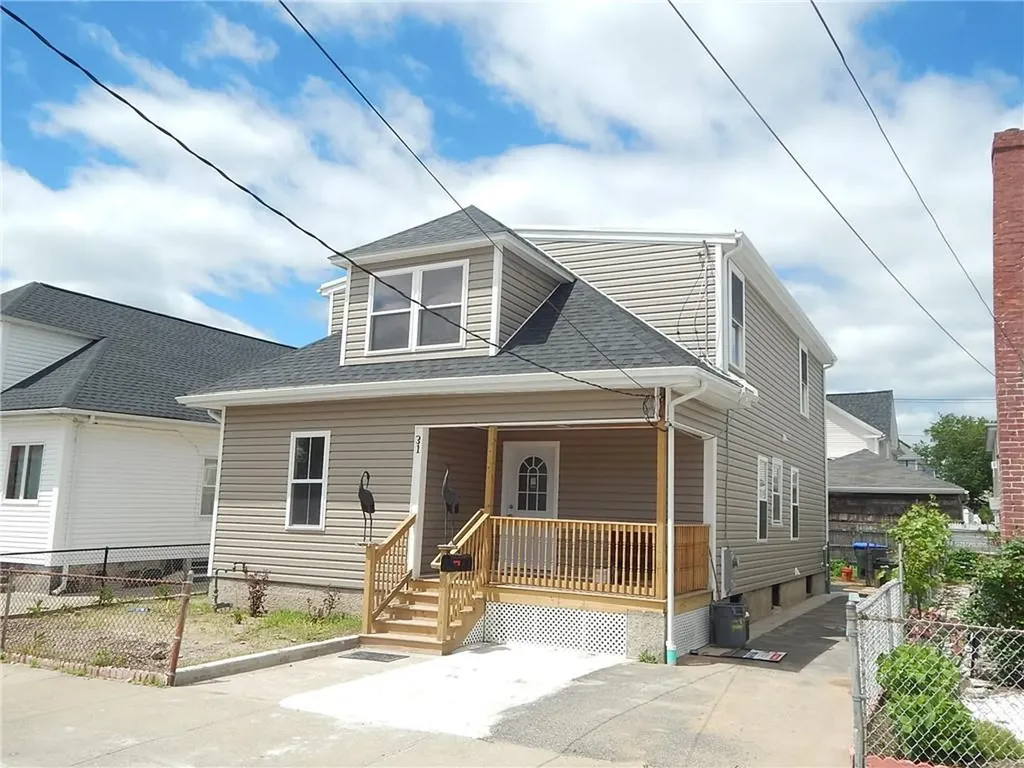 31 Carr Street Providence RI 02905