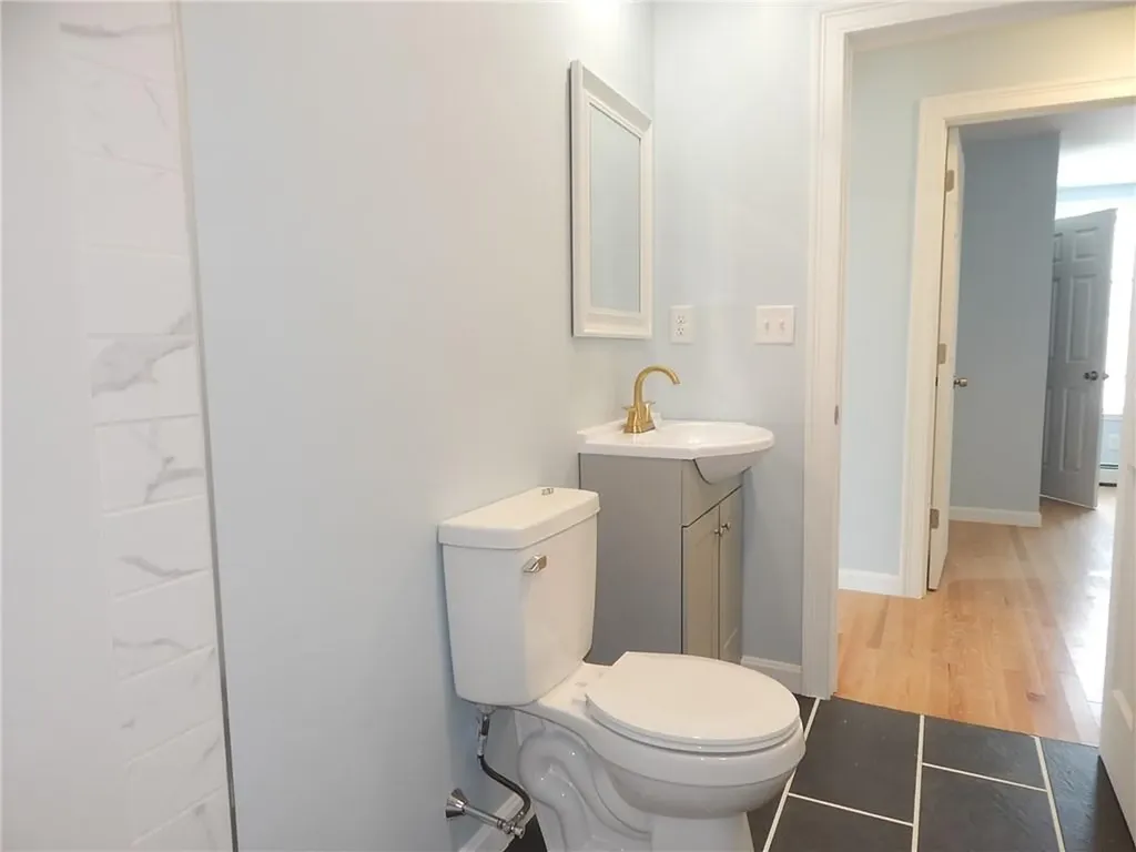 31 Carr Street Providence RI 02905