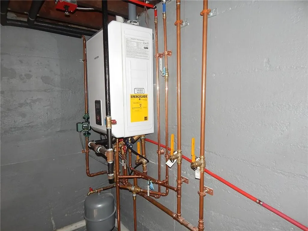 31 Carr Street Providence RI 02905