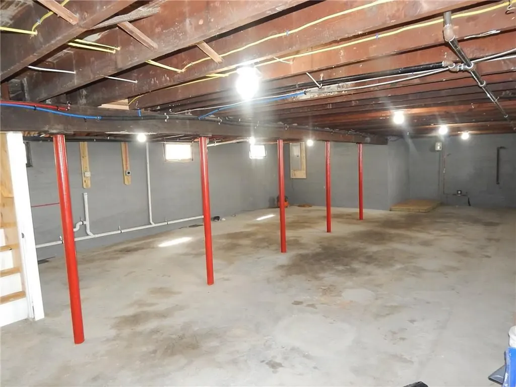 31 Carr Street Providence RI 02905