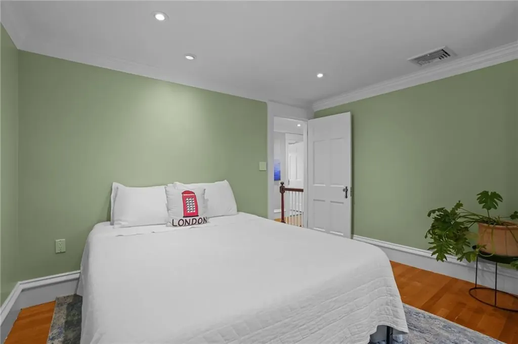 11 Elmcroft Avenue Providence RI 02908