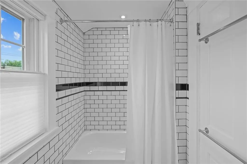 11 Elmcroft Avenue Providence RI 02908