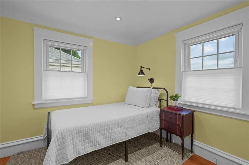 11 Elmcroft Avenue Providence RI 02908