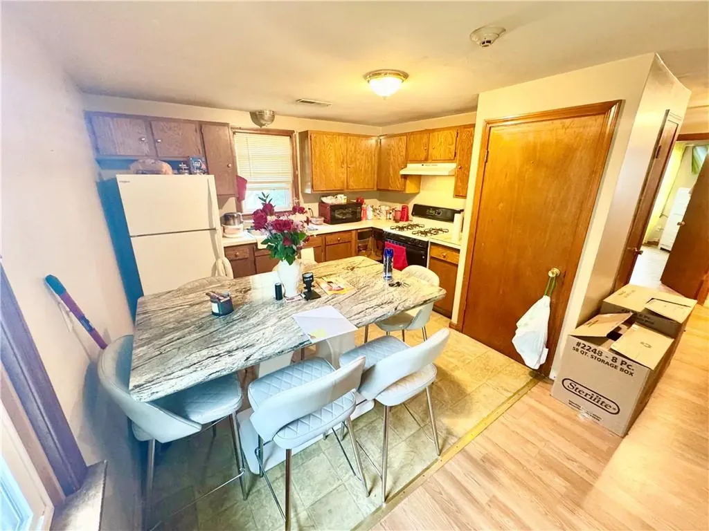 43 Manchester Street West Warwick RI 02893