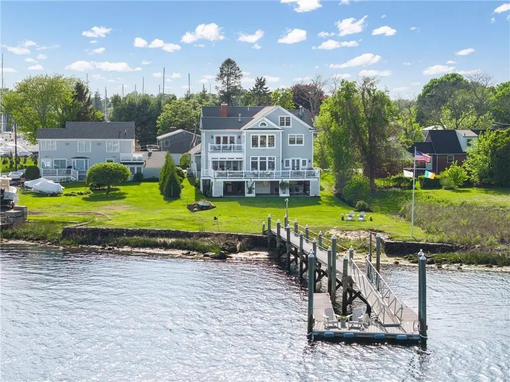 22 Tyler Point Road Barrington RI 02806