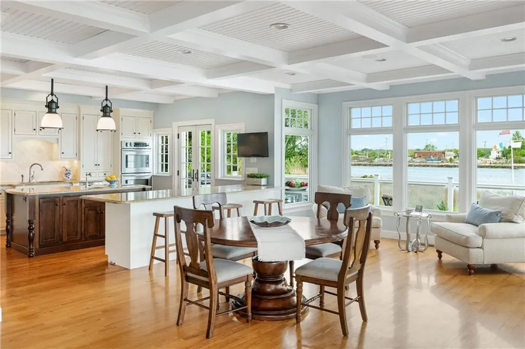 22 Tyler Point Road Barrington RI 02806
