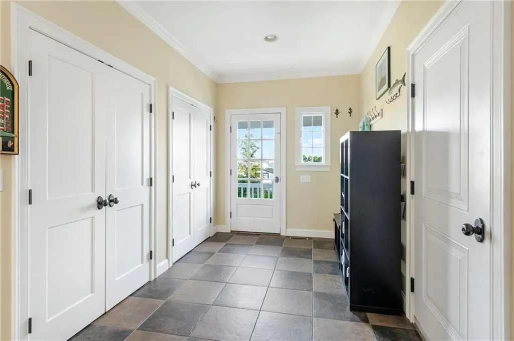 22 Tyler Point Road Barrington RI 02806