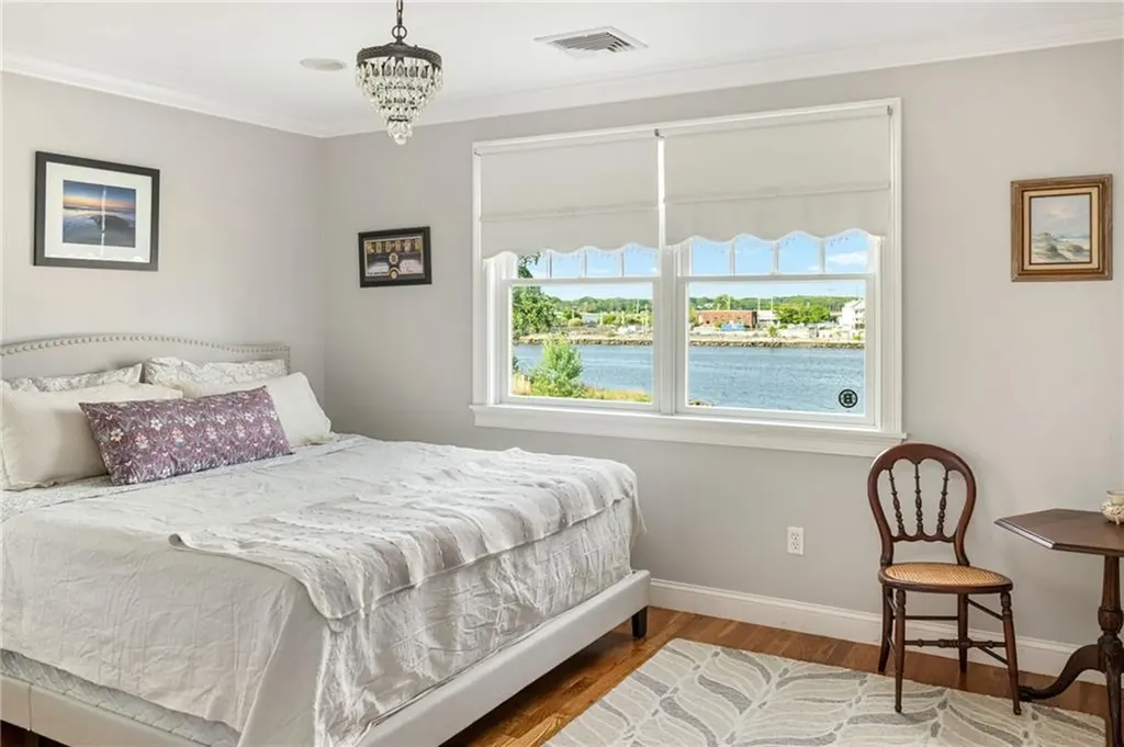 22 Tyler Point Road Barrington RI 02806