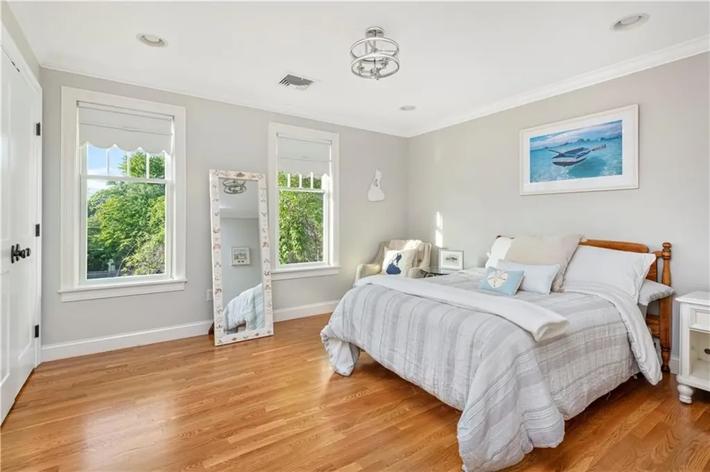 22 Tyler Point Road Barrington RI 02806